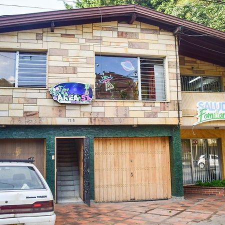 Area 51 Hostel Medellín Eksteriør billede