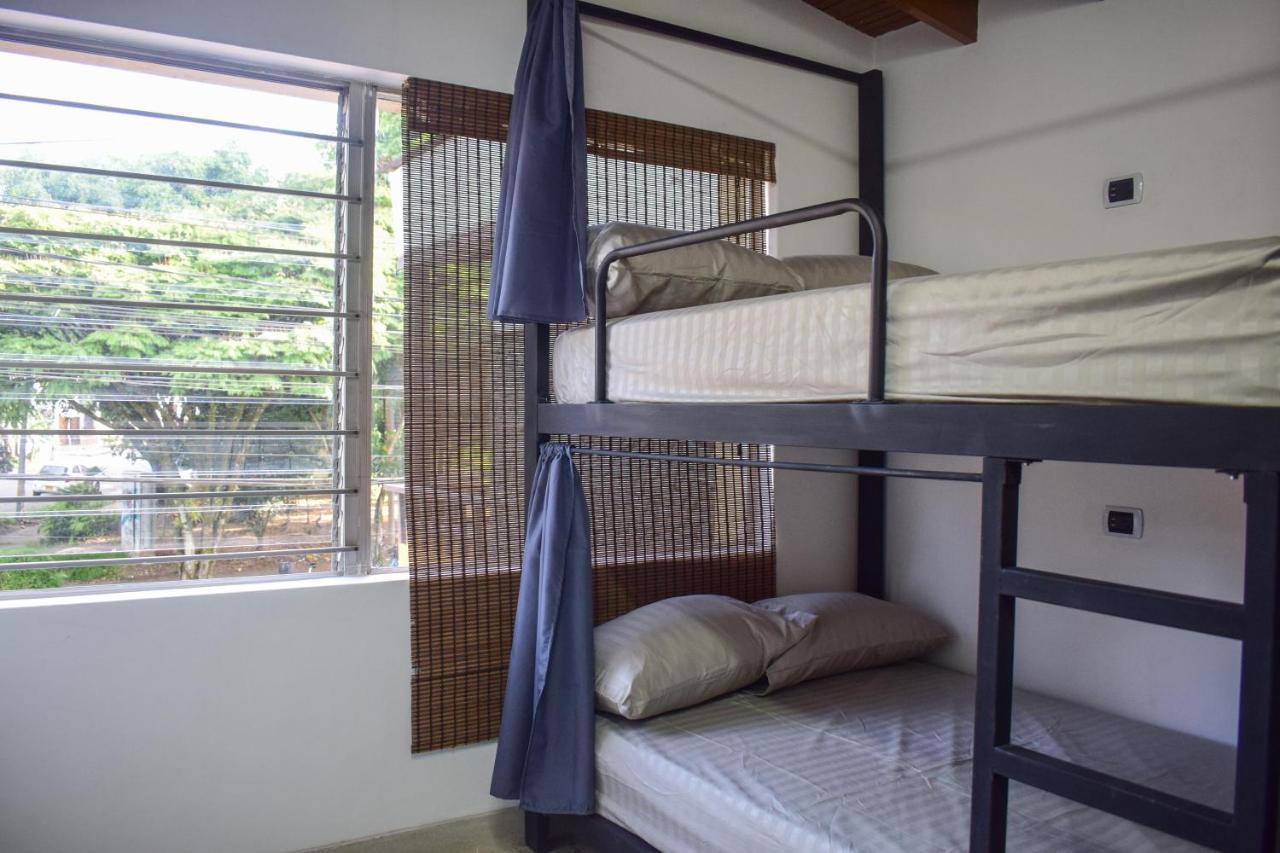 Area 51 Hostel Medellín Eksteriør billede