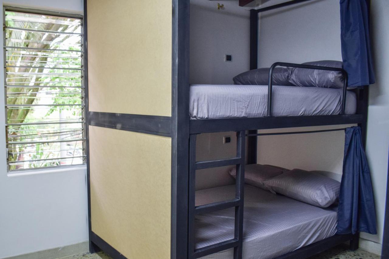 Area 51 Hostel Medellín Eksteriør billede