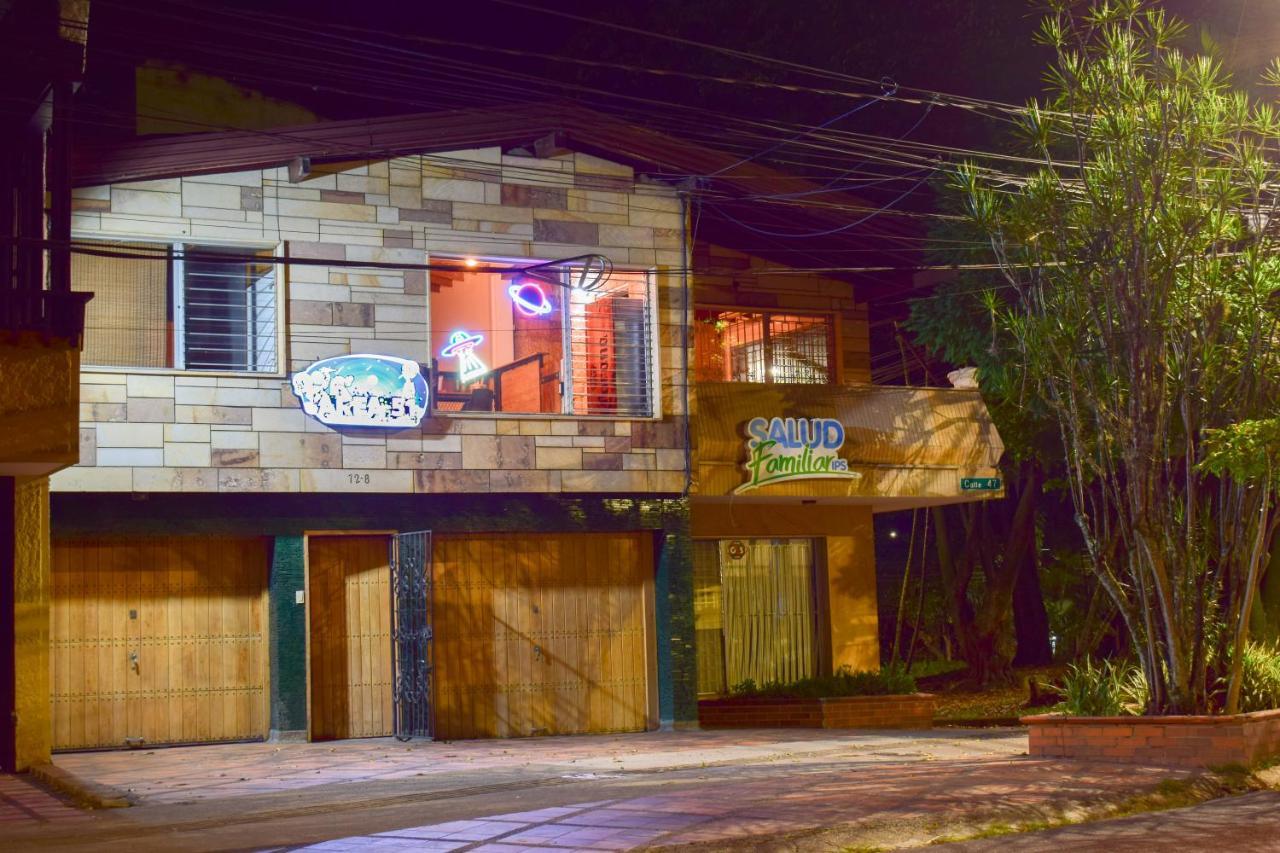 Area 51 Hostel Medellín Eksteriør billede
