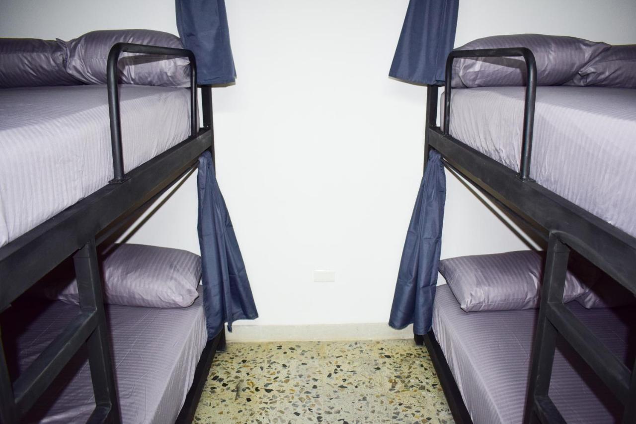 Area 51 Hostel Medellín Eksteriør billede